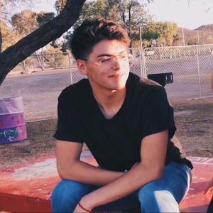 Meet your Posher, Andres